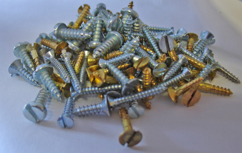 100pc Small Case Wood Screw Assortment Ronell Clock Co 